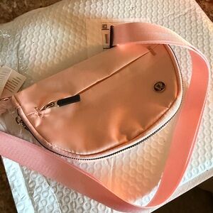 Lululemon Everywhere Belt Bag in blush pink